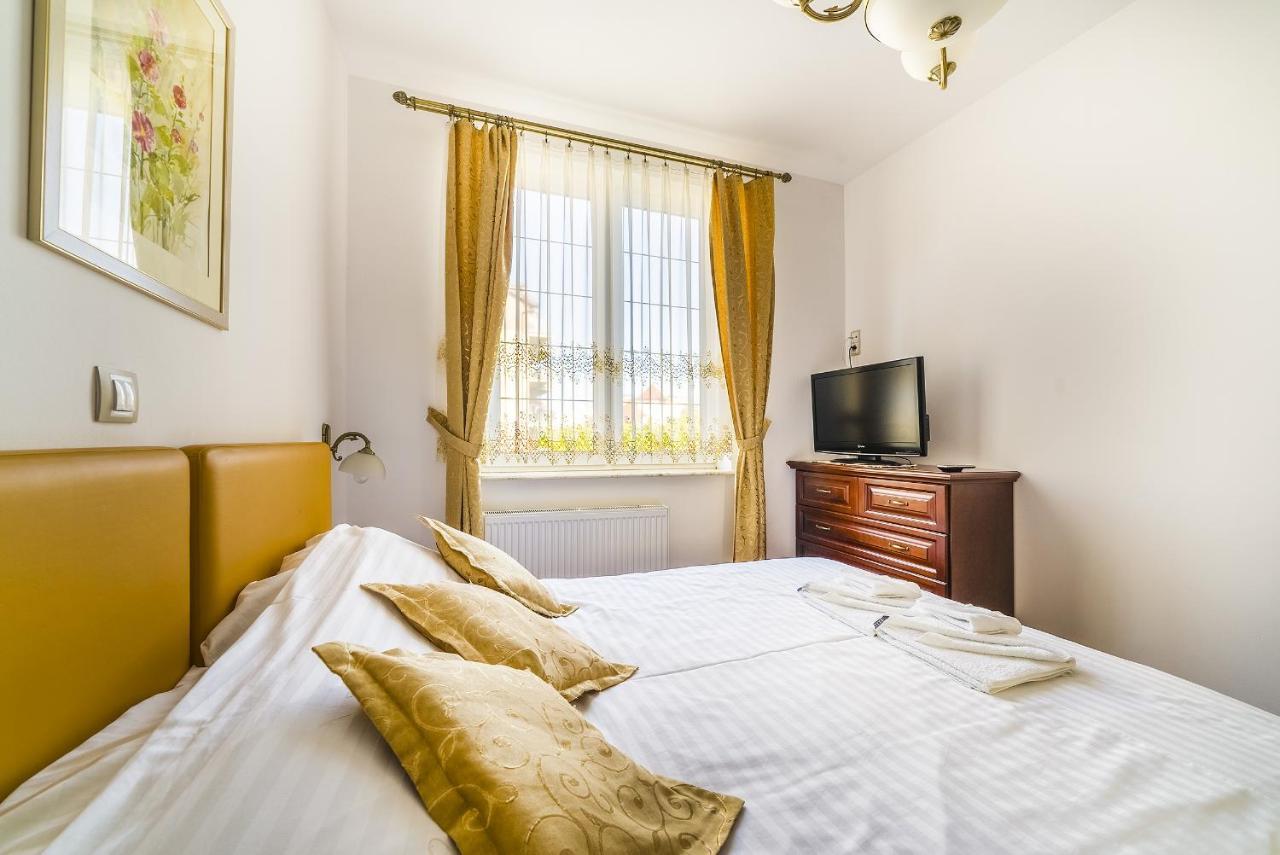 Aleksander Bed & Breakfast *